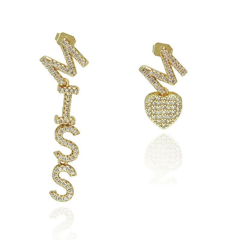 दीय मिस लेटर इनिशियल ईयररिंग