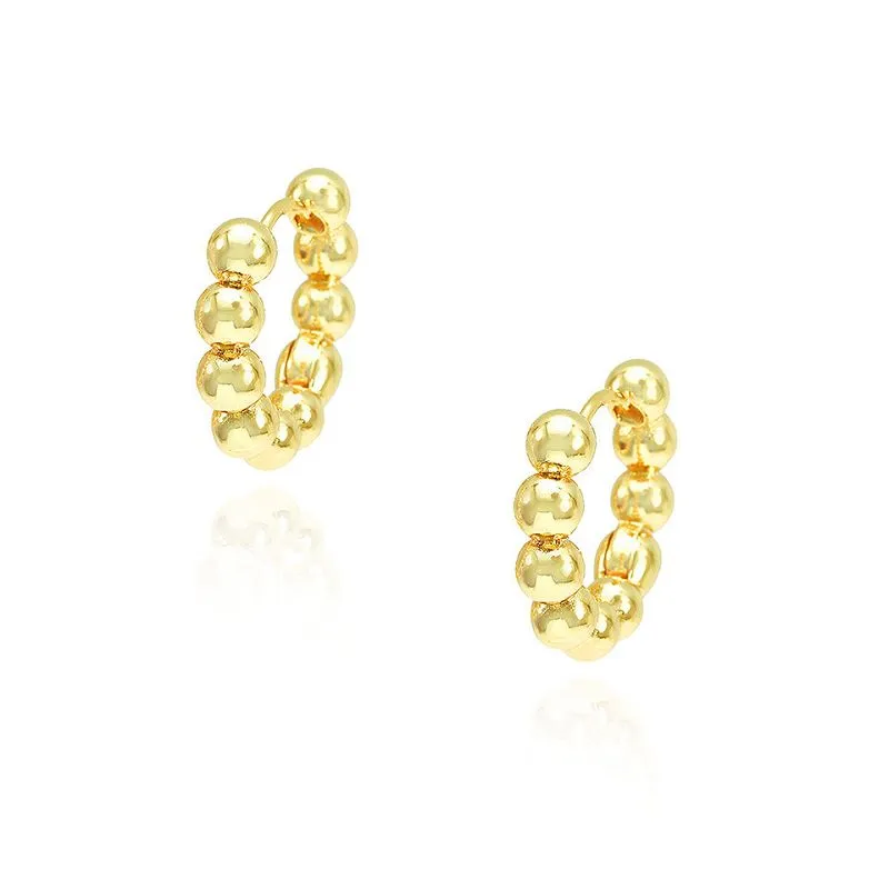 चमकदार गोल मनकों वाली घेरा बाली