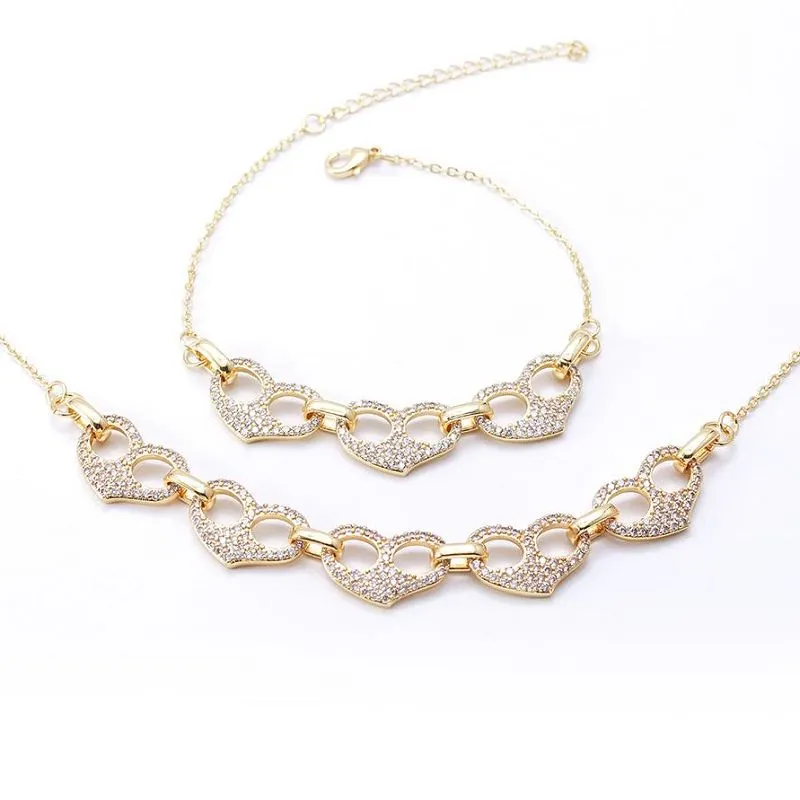 हार कंगन दिल आभूषण सेट