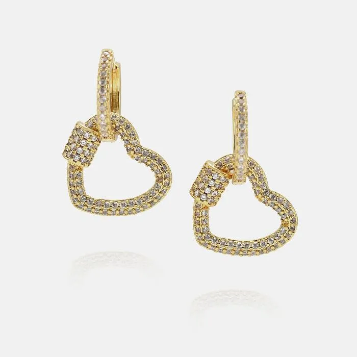 महिलाओं के लिए नई डिज़ाइन की दिल की बाली