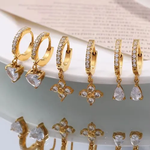 18K सोना मढ़वाया झुमके